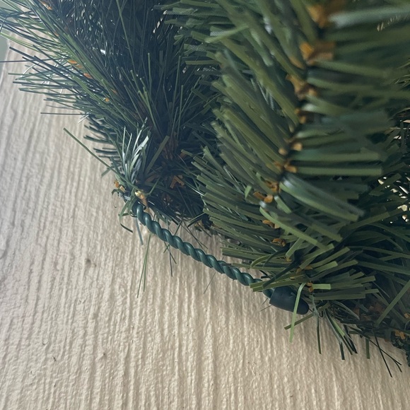 Bethlehem Lights 9’ Multi-Colored Lighted Garland - Picture 4 of 7